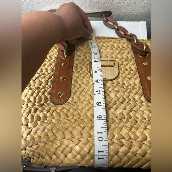 Michael Kors straw handbag - Picture 9 of 12